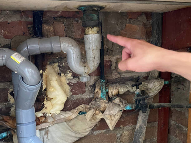 Best Commercial water damage restoration  in Ahtanum, WA